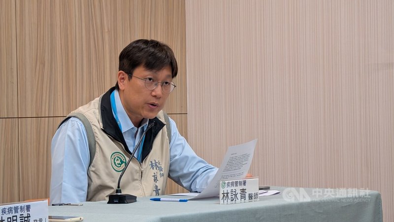 衛福部疾管署3日公布國內新增今年首2例腸病毒重症,防疫醫師林詠青說明,其中有不滿5歲童染D68型併發腦脊髓炎已住加護病房2週,另少見有國中生一度住加護。中央社記者曾以寧攝 115年3月3日