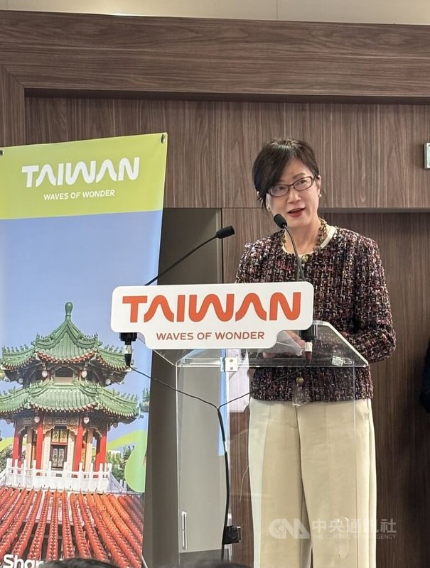台灣觀光代表團2日於巴黎舉辦台灣觀光推廣會,向法國業者介紹各項亮點。駐法國代表郝培芝說,台灣融合傳統與現代,四季皆宜,而且是能安心探索的地方。 中央社記者曾依璇巴黎攝 115年3月3日