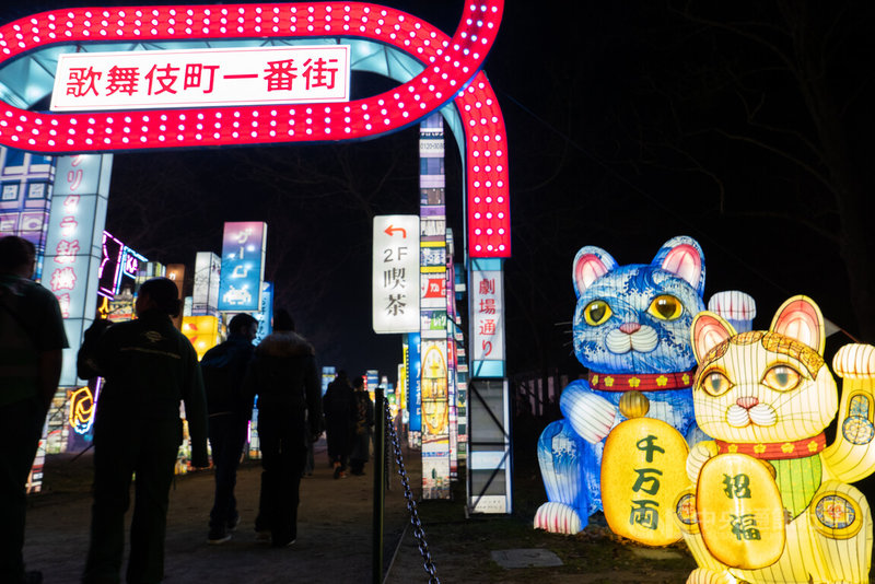 巴黎馴化公園舉辦第3屆燈籠節「光之日本」,由該園所屬的法國酩悅軒尼詩-路易威登集團(LVMH)與日本大使館支持。圖為歌舞伎町一番街展區。中央社記者李若韻巴黎攝 115年3月4日