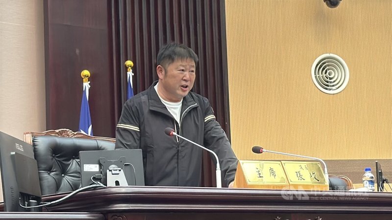 前國民黨花蓮縣黨部主委、現任花蓮縣議長張峻(圖)4日證實,將參選花蓮縣長,預計下週正式向大家說明。圖為張峻2025年12月主持議會。中央社記者張祈攝 115年3月4日