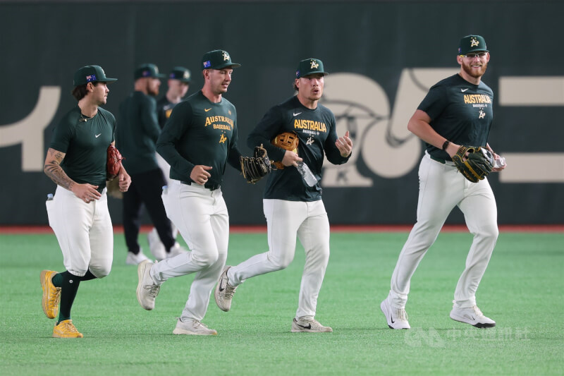 經典賽台灣隊首戰將對戰澳洲隊，圖為澳洲隊4日在日本東京巨蛋練球備戰。中央社記者王騰毅東京攝  115年3月4日
