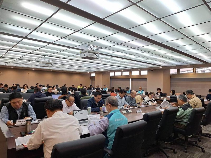 勞動部職業安全衛生署5日與文化部影視及流行音樂產業局，召開「提升影視業職場安全衛生研商會議」，會中達成4點共識，包含未來強化高風險拍攝作業事前通報機制等。（職安署提供）中央社記者吳欣紜傳真　115年3月5日