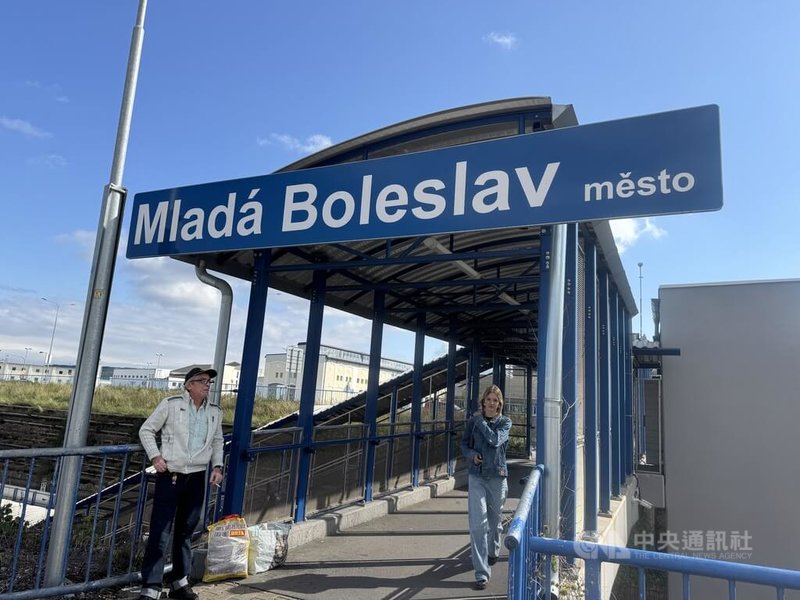 捷克汽車大廠斯柯達（Škoda Auto）在姆拉達博萊斯拉夫（Mladá Boleslav）建設一座新的電動車電池模組組裝工廠。因斯柯達的總部位於此，這座城鎮又被稱為「汽車之城」。中央社記者劉郁葶姆拉達博萊斯拉夫攝 115年3月5日