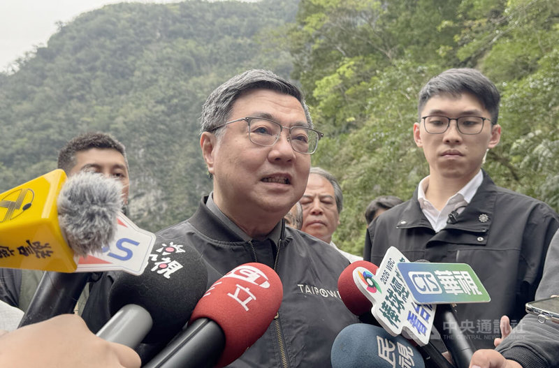 國民黨團拍板黨版國防特別條例草案，行政院長卓榮泰（圖）5日在花蓮受訪表示，行政院新台幣1.25兆元軍購特別條例對國防需求是整體性規劃，不容許打折及不確定性。中央社記者張祈攝　115年3月5日