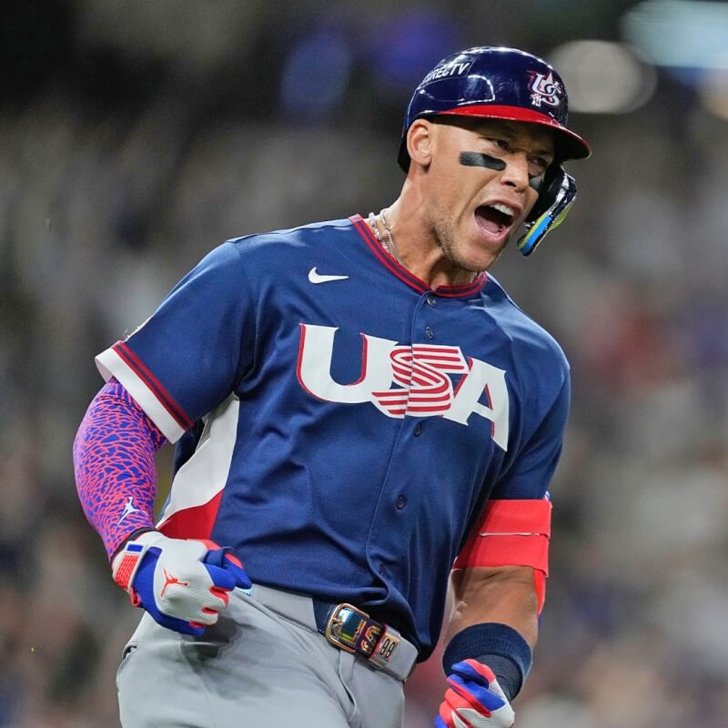 美國隊6日在經典賽分組預賽首戰以15比5擊敗巴西，隊長「法官」賈吉首局開轟奠定勝基。（圖取自x.com/MLB）