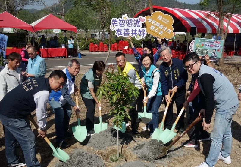 林業及自然保育署南投分署、南投縣政府7日在埔里鎮福興溫泉區舉辦115年植樹節活動，吸引民眾參與。（林業及自然保育署南投分署提供）中央社記者蕭博陽南投縣傳真　115年3月7日