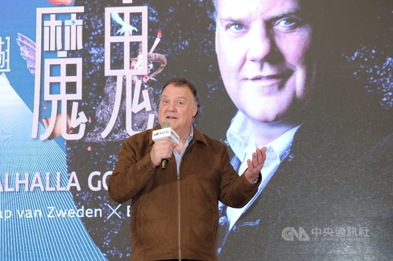兩廳院傳奇男中音布萊恩特菲爾（Bryn Terfel）（圖）抵台記者會7日在台北舉行，此次來台將呈現「諸神與魔鬼」，特菲爾笑稱自己非神亦非是魔鬼，請大家不用擔心。中央社記者翁睿坤攝 115年3月7日