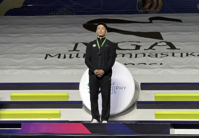 台灣體操好手、「世界貓王」唐嘉鴻（圖）8日在亞塞拜然舉行的體操世界盃巴庫站，以總分15.366分摘下男子單槓金牌。（教練黃柏瑞提供）中央社記者黎建忠傳真　115年3月8日