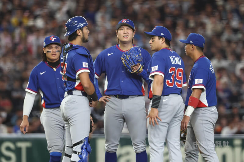世界棒球經典賽（WBC）8日中午在日本東京巨蛋上演台韓大戰，台灣隊古林睿煬（中）前4局讓韓國打者12上12下，表現傑出。中央社記者王騰毅東京攝 115年3月8日