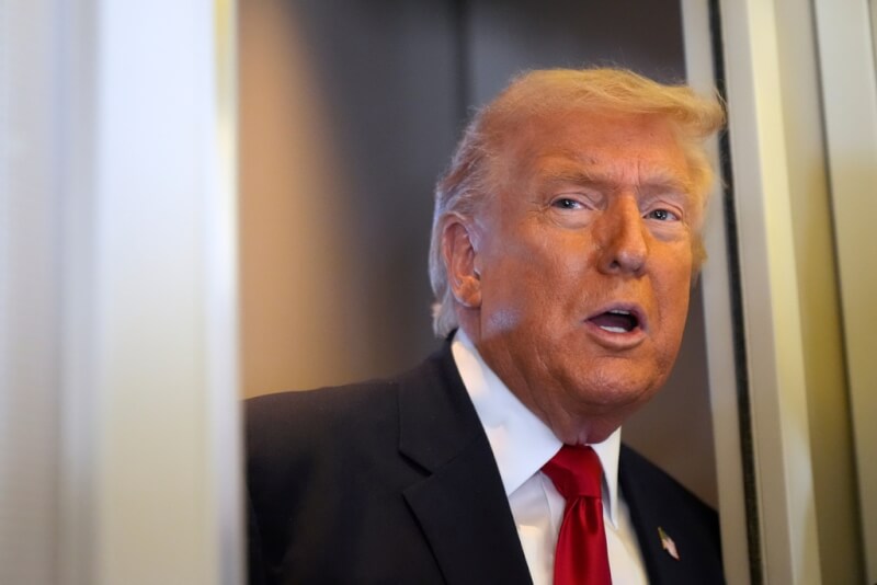 美國總統川普8日談到伊朗新領袖時表示，「他必須得到我們的批准」。（美聯社）