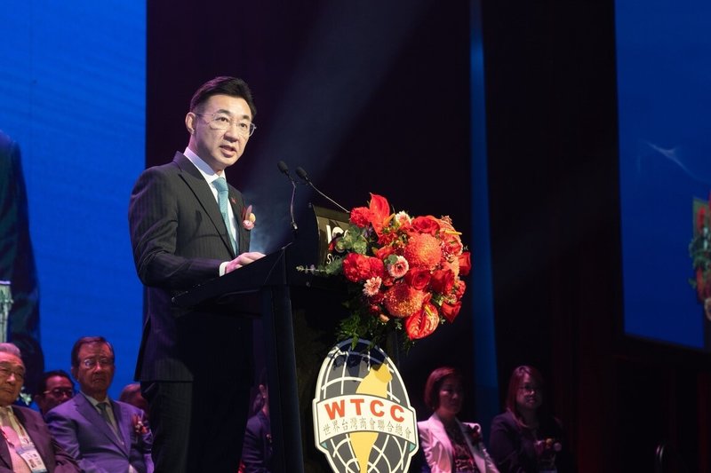 立法院副院長江啟臣9日出席「世界台灣商會聯合總會第32屆第2次理監事聯席會議」開幕典禮，他肯定台商就是台灣堅強生命力及韌性的最佳代言人。（立法院提供）中央社記者劉冠廷傳真　115年3月9日