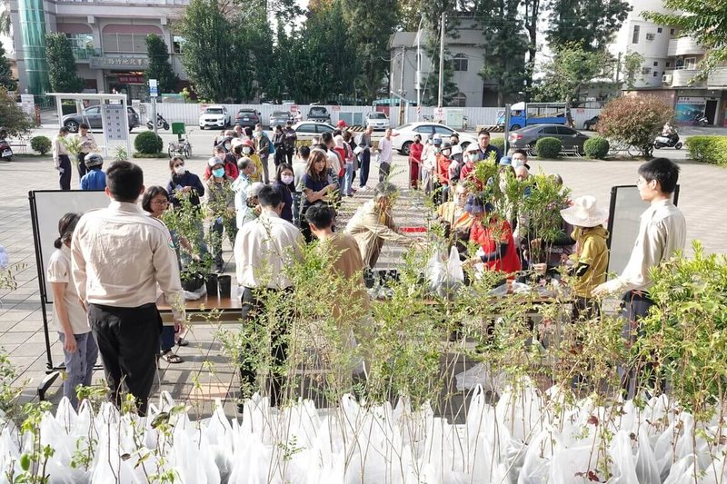 植樹節將至，高雄市農業局將於12日免費提供2萬2800株樹苗給市民領取，在高雄市38個區公所同步分送。（高雄市農業局提供）中央社記者蔡孟妤傳真　115年3月9日