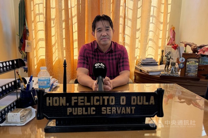 菲律賓山城薩加達鎮長杜拉歡迎台灣民眾前往窺探原住民文化及欣賞山林風光。中央社記者林行健薩加達鎮攝　115年3月9日