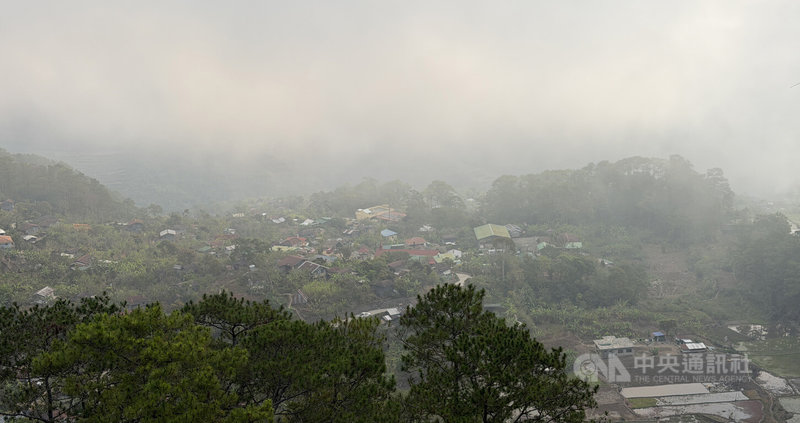 菲律賓山城薩加達（Sagada）距離馬尼拉約400公里，海拔約1500公尺，清晨經常籠罩在雲霧之中。中央社記者林行健薩加達鎮攝　115年3月9日
