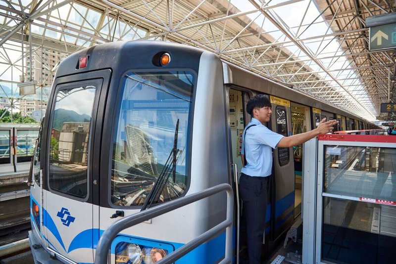 台北市政府所屬局處徵才，如北捷與北捷遊憩公司開出最高新台幣月薪6.25萬元，台北自來水公司喊出新進職員月薪上看5.7萬元。（台北捷運公司提供）中央社記者劉建邦傳真　115年3月10日