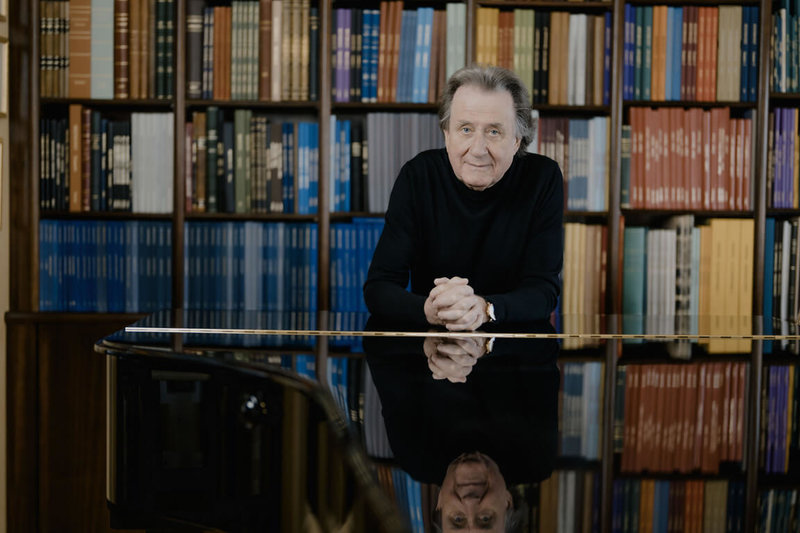 奧地利國寶級鋼琴家魯道夫．布赫賓德（Rudolf Buchbinder）（圖）致力追求原譜，被譽為「維也納鋼琴學派最後權威」，5月將在台北、高雄舉辦音樂會。（牛耳提供）中央社記者趙靜瑜傳真  115年3月10日