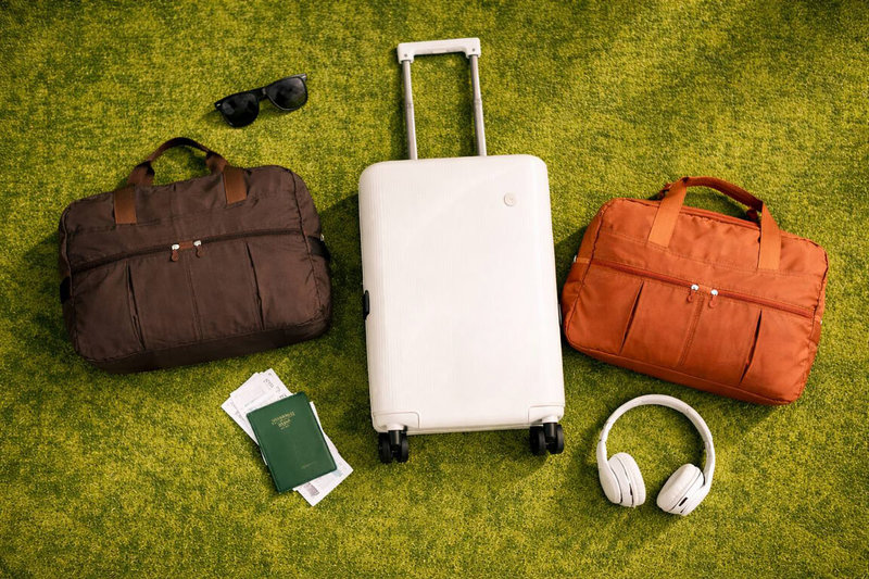 台泥11日公布2026年股東會紀念品，為「多功能折疊環保旅行袋」。台泥表示，摩卡色與橘棕色二擇一，扣合時尚界最流行的「美拉德（Maillard）」色系。（台泥提供）中央社記者何秀玲傳真　115年3月11日