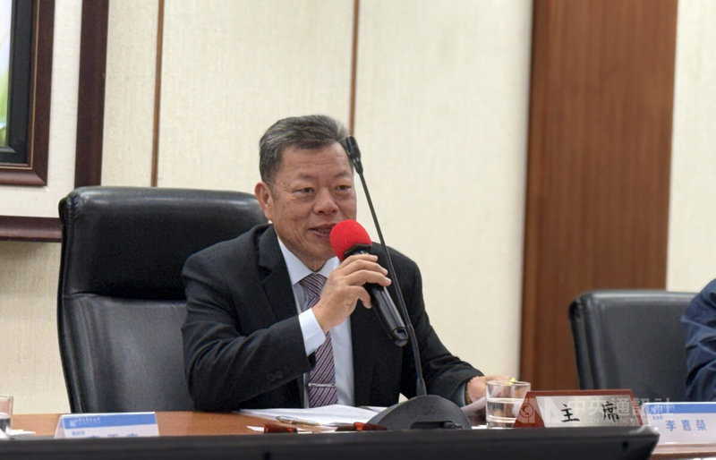 台灣水價已逾30年未調整，台水董事長李嘉榮11日表示，水價調整牽涉民生，加上近來美伊衝突造成能源供應緊張，「水價何時調整沒有時間表」，台水持續落實開源節流措施。中央社記者曾智怡攝　115年3月11日