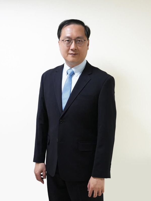 高雄市衛生局公布，高雄市立民生醫院院長一職，16日起由台大醫院胸腔內科教授王振源（圖）接任。（高雄市衛生局提供）中央社記者林巧璉傳真　115年3月11日