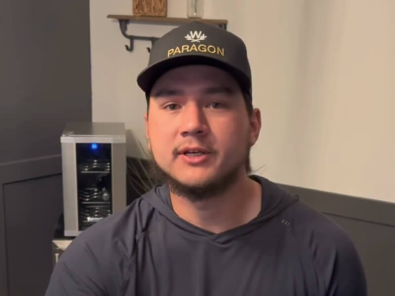 台美混血棒球選手「龍仔」龍11日透過影片感謝球迷給予的鼓勵及祝福。圖為「龍仔」2月20日錄製給台灣球迷的話影片截圖。（圖取自instagram.com/jlong24_/）