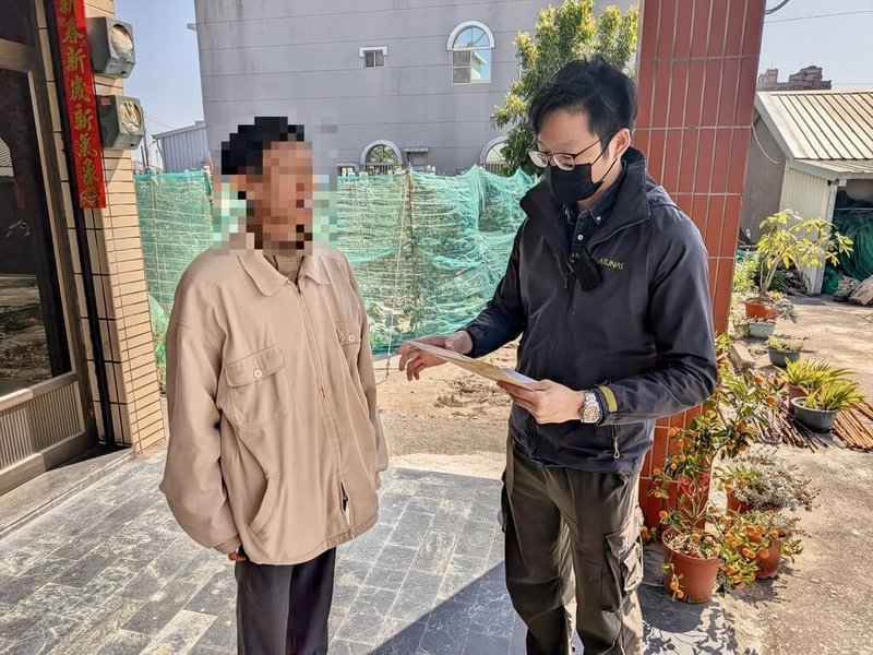 空軍上尉飛官辛柏毅駕駛戰機失聯，卻有人在網路社群冒名發文「人還活著」，涉案的台南市施姓男子12日到案說明，警方訊後將依法函送。（台南市警局提供）中央社記者張榮祥台南傳真　115年3月12日