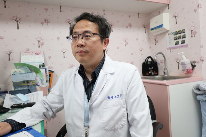 衛生福利部彰化醫院小兒科主任馬瑞杉（圖）表示，A型鏈球菌主要透過飛沫及接觸傳染，感染後死亡率達30%到50%，民眾喉嚨劇痛應盡快就醫釐清。（彰化醫院提供）中央社記者鄭維真傳真　115年3月12日