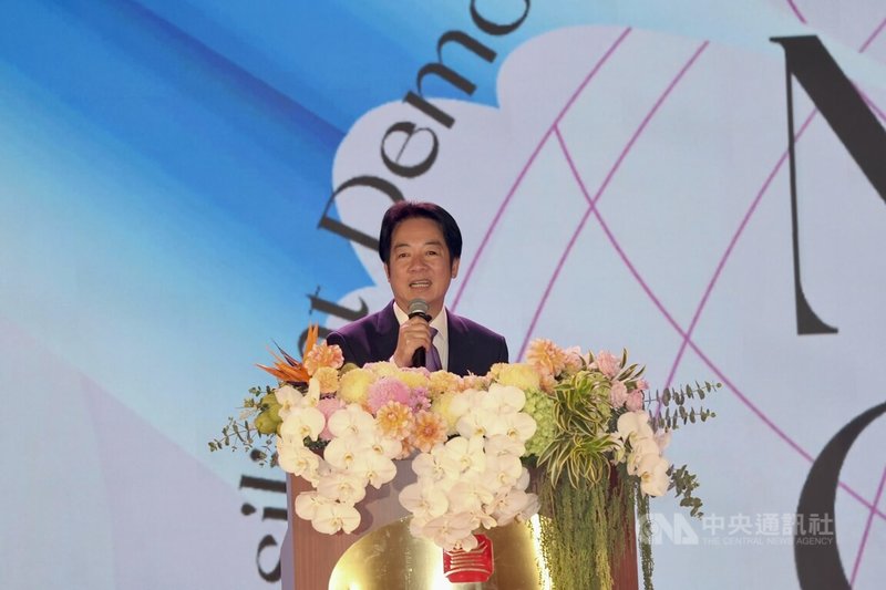 總統賴清德（圖）12日晚間在台北圓山大飯店出席「115年外交部春宴」，致詞時再度呼籲全國團結一心。中央社記者王飛華攝　115年3月12日