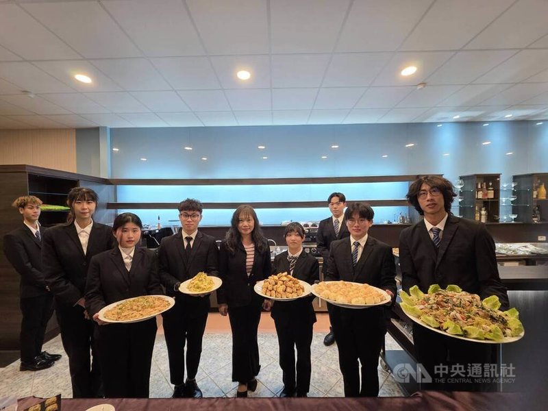 澎湖縣馬公市推動「綠色海岸社區產業文化盤點暨輔導計畫」，13日在澎湖科技大學舉辦成果發表會，該計畫不僅記錄地方產業發展歷程，也協助社區整合資源，為未來產業與觀光發展奠定基礎。中央社　115年3月13日