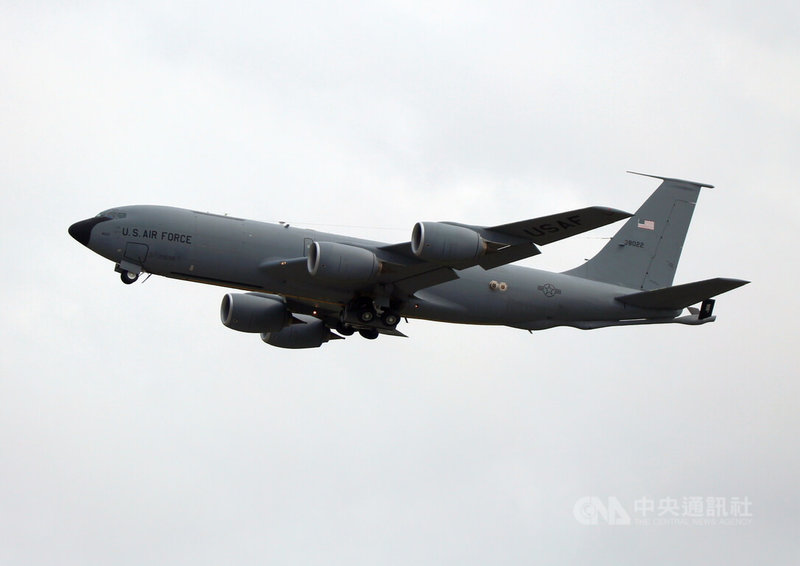 美軍一架空中加油機12日在伊拉克西部墜毀。圖為2024年沖繩嘉手納基地的同型機。中央社記者陳亦偉攝　115年3月13日