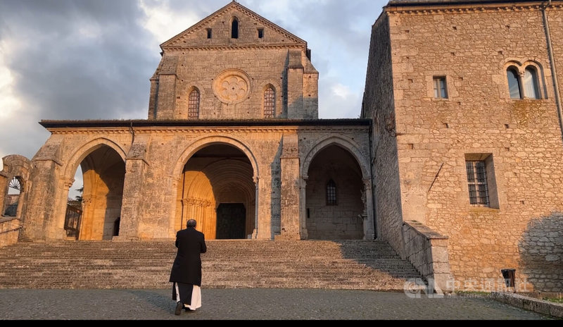 費羅里近郊的卡薩馬利修道院（Abbey of Casamari）是朝聖景點，保有中世紀哥德式修院建築，修院傳統的草藥藥房也備受歡迎。中央社記者黃雅詩費羅里攝 115年3月13日