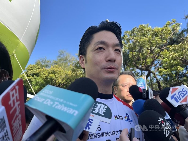 市議員14日指北市動物之家把動物遺體如貨品似堆疊亂放，引發報導。媒體聯訪提問市長蔣萬安（圖），他說，動保處已向他回報、做調度，他要求深刻檢討，維護動物權益優先。中央社記者楊淑閔攝 115年3月15日