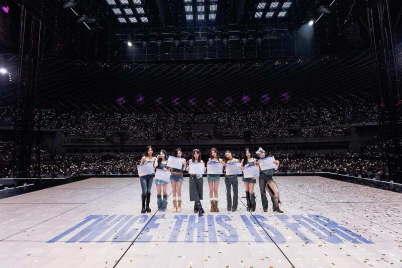 韓團TWICE去年11月在高雄舉辦演唱會。（圖取自facebook.com/JYPETWICE）