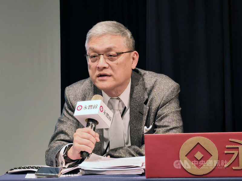 永豐餘總經理駱秉正（圖）16日談紙業景氣表示，中國市場仍疲弱，供大於求；但越南持續成長，不僅在北越擴產，也與關係企業合資設立新廠，預計今年第2季起貢獻營收。中央社記者何秀玲攝　115年3月16日