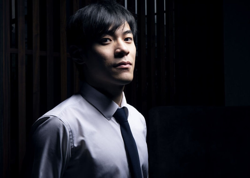 25歲鋼琴新秀張凱閔（圖）6月有「幻想、夢境與永恆」音樂會，曲目聚焦張凱閔近年對藝術的深刻思考。（台灣創藝產業發展基金會提供）中央社記者趙靜瑜傳真  115年3月16日