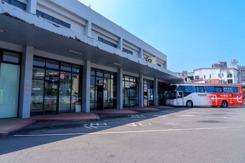 國光客運退出雲林縣西螺轉運站經營，全面停駛台南、高雄、屏東等南部國道路線。經民進黨立委劉建國協調，統聯即日起進駐，每天提供7班次停靠。圖為西螺轉運站。（西螺鎮公所提供）　中央社記者姜宜菁傳真　115年3月16日