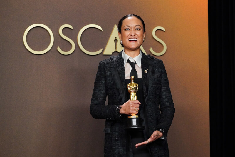 電影「罪人」攝影師阿卡帕成為奧斯卡98年來，首位拿下最佳攝影獎的女性。（美聯社）