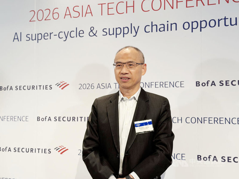 美銀證券本週在台北舉行第29屆亞洲科技論壇，美銀台灣區研究部主管及亞太區硬體科技產業主管鄭勝榮（圖）17日出席媒體簡報會表示，PC和智慧型手機都是至少20年的科技週期，預期AI週期也將至少長達20年。中央社記者吳家豪攝　115年3月17日