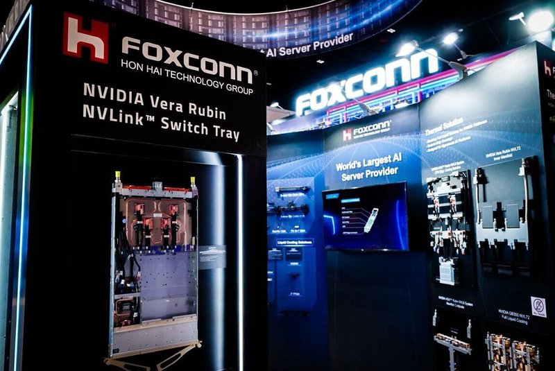 輝達（NVIDIA）GTC技術大會於美國時間16日登場，鴻海參展，並首次完整展出人工智慧AI伺服器機櫃NVIDIA Vera Rubin NVL72平台整機櫃方案。（鴻海提供）中央社記者鍾榮峰傳真　115年3月17日