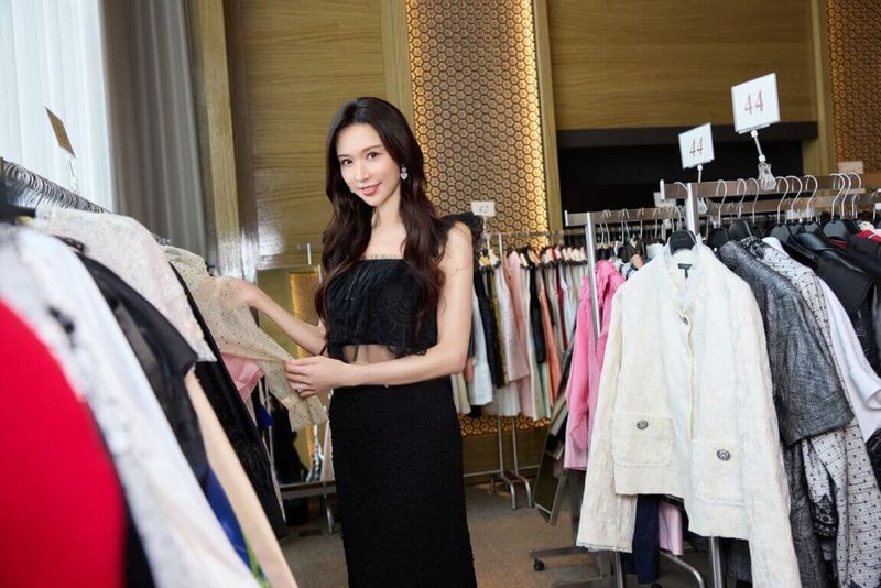 藝人林志玲17日出席品牌慈善義賣記者會，談及已經結婚6年，希望珍惜每一天。（品牌提供）中央社記者王心妤傳真 115年3月17日