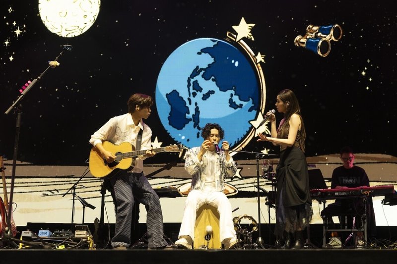 樂團告五人近日赴澳洲墨爾本、雪梨舉辦「Run, Run, Run! 黑夜狂奔」演唱會，除了演唱「愛在夏天」、「一念之間」等經典歌，也接受觀眾點歌。（相信音樂提供）中央社記者王心妤傳真　115年3月17日