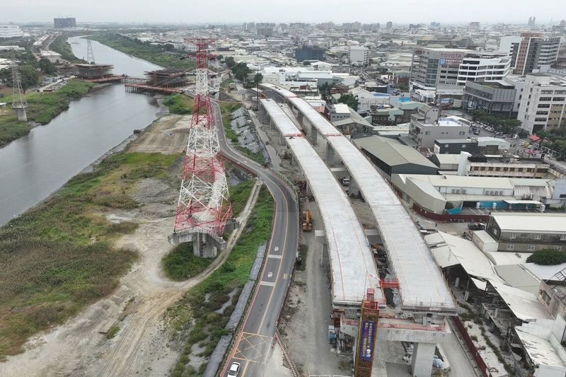 台南市政府分4期推動台南都會區北外環道路工程，第1、3期已完成，第2期施工中，全線預計2031年底完工。圖為北外環二期西工區工程。（台南市政府提供）中央社記者楊思瑞台南傳真  115年3月17日