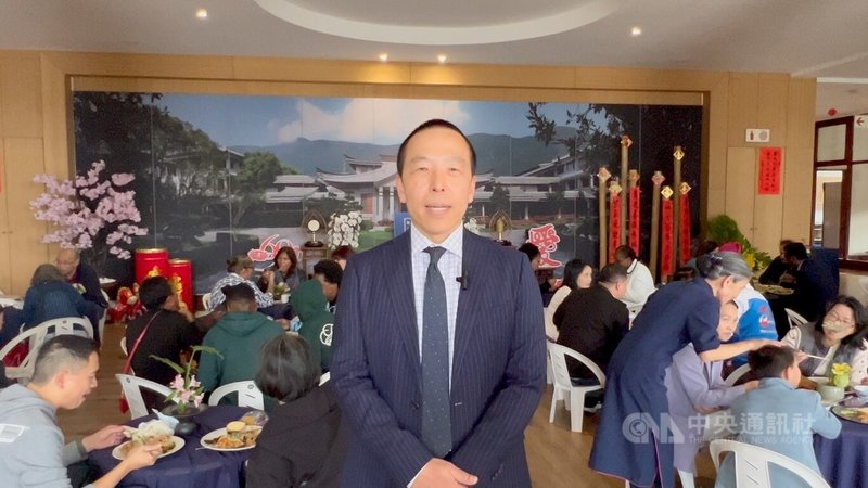 駐南非代表處副參事許世旭15日出席慈濟新春祈福感恩會時表示，慈濟長年在南部非洲推動醫療關懷、災害救助與扶貧行動，深獲肯定。他並代表駐南非代表處代表廖文哲，向旅居南非的台灣僑胞祝願新的一年平安順遂。中央社記者李依璇攝　115年3月17日