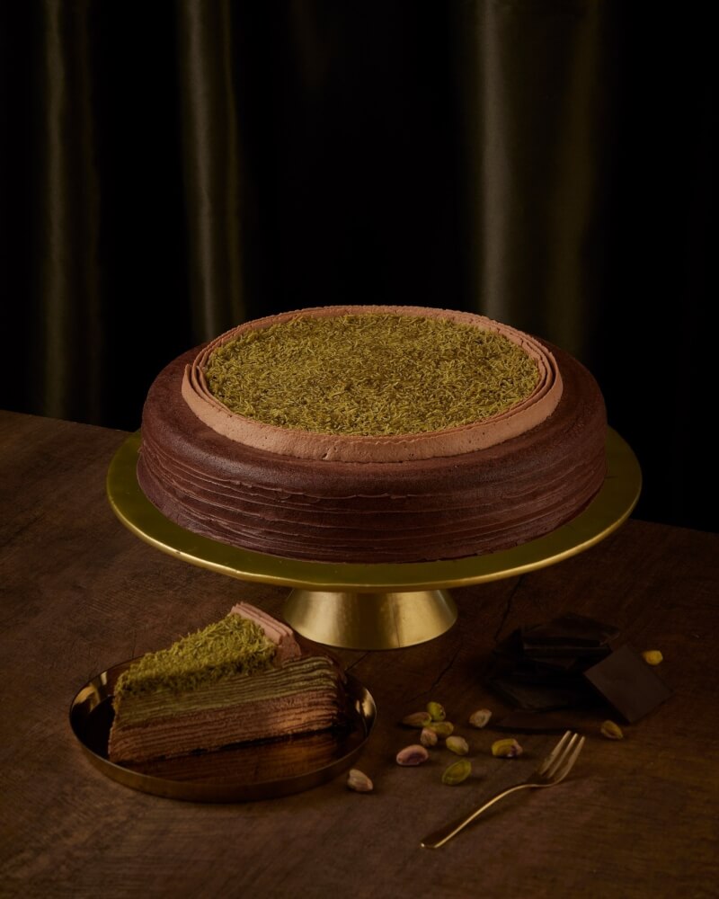 Lady M全新口味「杜拜巧克力千層蛋糕」，吸引大批民眾排隊搶購。（圖取自facebook.com/Ladymtaiwan）