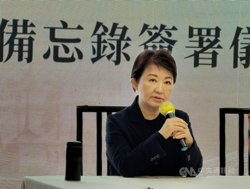 目前在美國訪問的台中市長盧秀燕17日在鄰近華府的馬里蘭州舉行記者會表示，訪美期間交流軍購及關稅等議題。中央社記者侯姿瑩馬里蘭州攝　115年3月18日