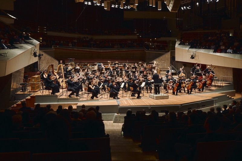 德國青年愛樂樂團啟動德國與義大利巡演，台灣NSYO國家青年交響樂團鄧景倫等5名音樂學子也參與，於德國時間17日在柏林愛樂廳首演。（德國青年愛樂樂團Junge Deutsche Philharmonie提供，Salar Baygan攝）中央社記者趙靜瑜傳真  115年3月18日