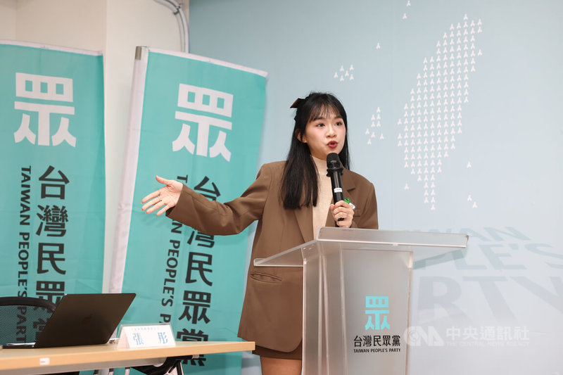 國民黨、民眾黨18日拍板2026年選戰藍白合作相關協議，媒體關注前民眾黨主席柯文哲在當中角色。民眾黨發言人張彤（圖）表示，如果最後都按這份協議走、願賭服輸，該怎麼樣就怎麼樣，待人選確定後，基於藍白合作立場，柯文哲絕對樂意幫各地參選人站台。中央社記者王騰毅攝　115年3月18日