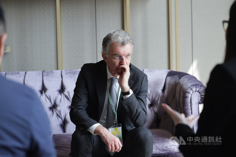 德國前慕尼黑安全會議主席霍伊斯根（Christoph Heusgen）接受中央社專訪表示，他理解台灣需要提高國防預算，「很訝異這沒有獲得多數台灣人支持」。中央社記者裴禛攝　115年3月18日