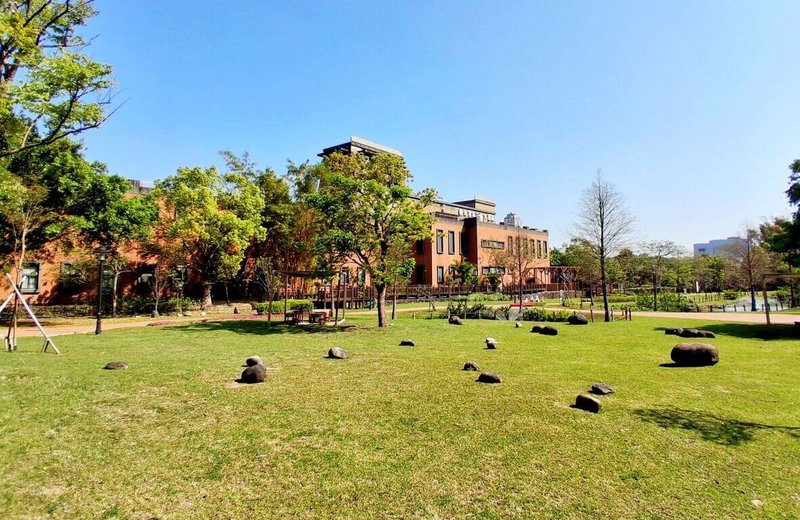 新北市府客家事務局18日表示，將推動客家文化園區2.0轉型計畫，打造親子友善與文化傳承並重的休閒場域，吸引民眾走入園區、提升使用率。圖為園區哈客樂園現況。（新北市府客家事務局提供）中央社記者黃旭昇傳真    115年3月18日