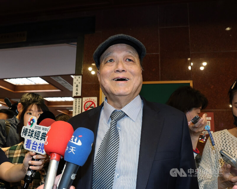 核安會主委陳明真（中）18日表示，須總統發布緊急命令，且須合乎核安規定，才能在緊急情況啟用核電。中央社記者郭日曉攝　115年3月18日