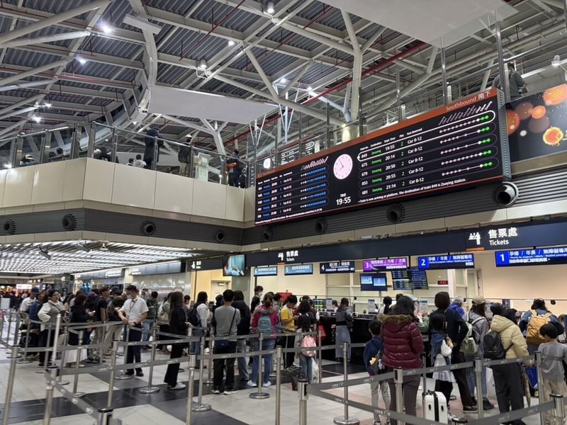 高鐵嘉義站統計，2026台灣燈會舉辦期間（含開燈前2天）共加開81班次列車，總計疏運旅客逾43.1萬人次，3月7日達5.4萬人次，為高鐵嘉義站營運以來單日最高紀錄。（高鐵嘉義站提供）中央社記者蔡智明傳真　115年3月19日